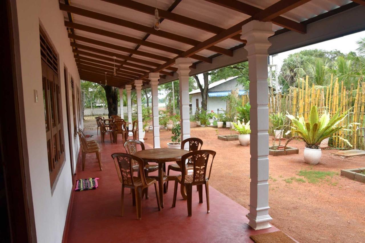 Dula Lake Resort Anuradhapura Zewnętrze zdjęcie